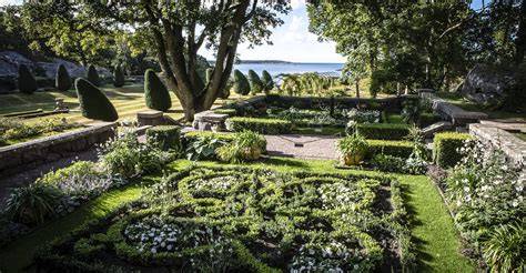 VÄLKOMMEN TILL TJOLÖHOLMS SLOTT 